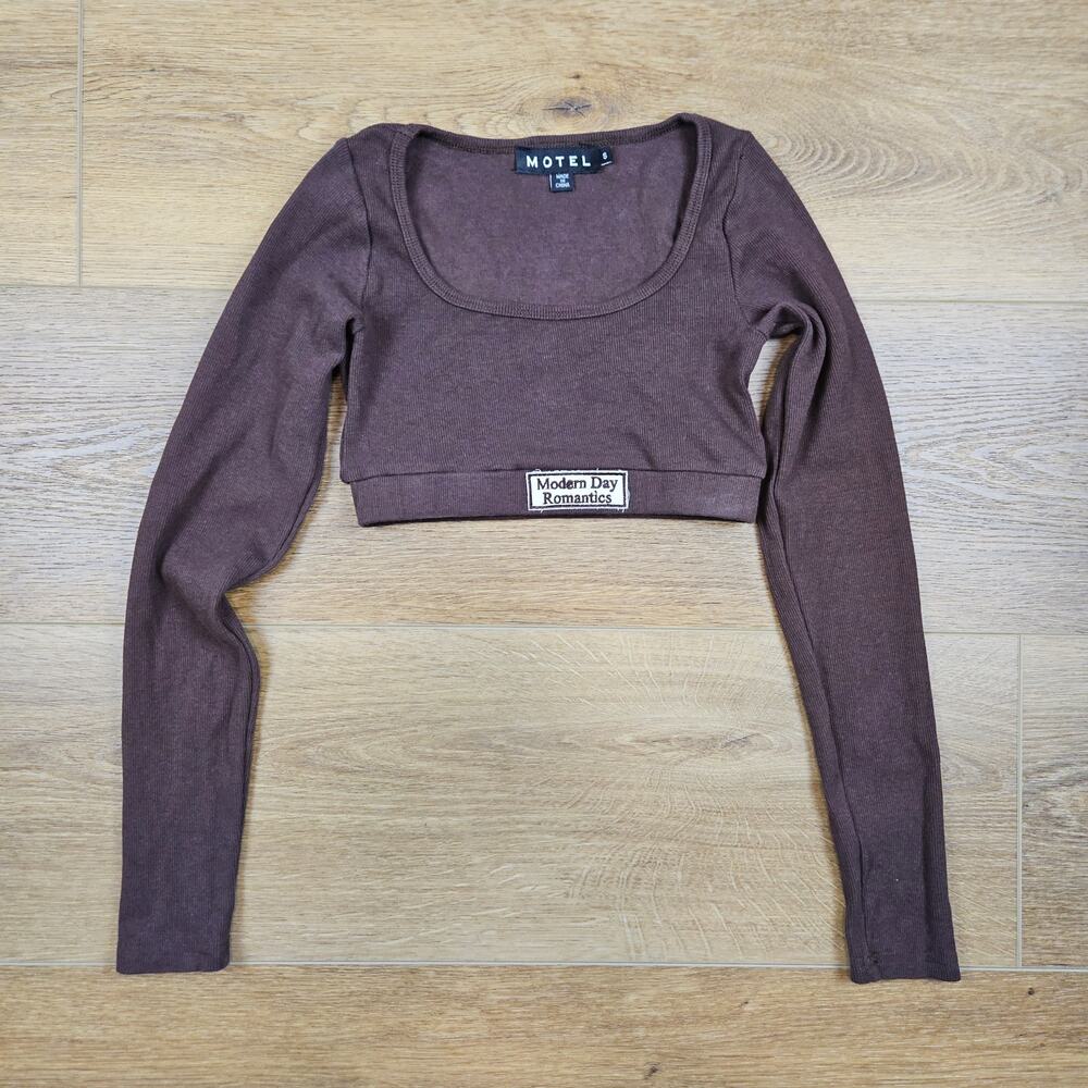 ​Motel Rocks Brown Ribbed Long Sleeve Crop Top Modern Day Romantics Small